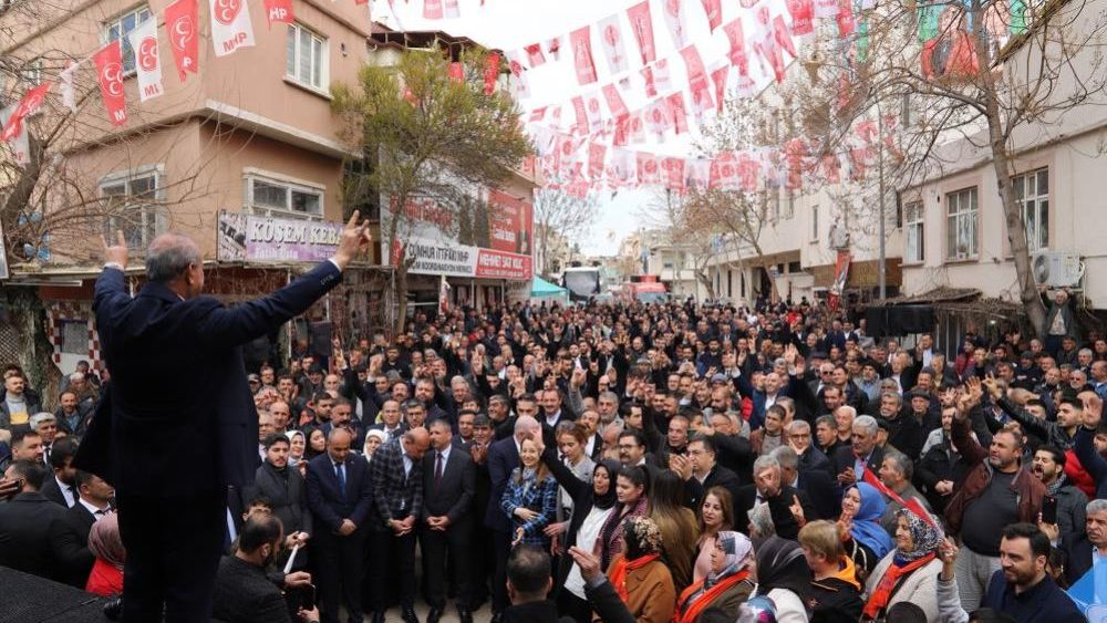 Oğuzeli’nde miting gibi açılış