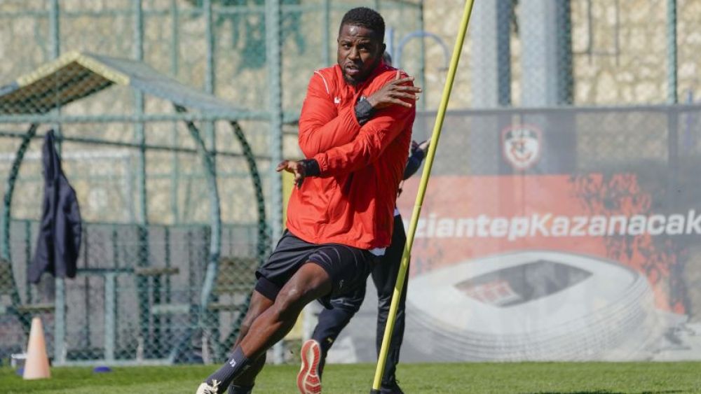 Gaziantep FK'ya Papy Djilobodji süprizi