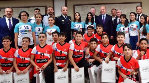 İçişleri Bakanı Süleyman Soylu, Polisgücü'ne övgüler yağdırdı