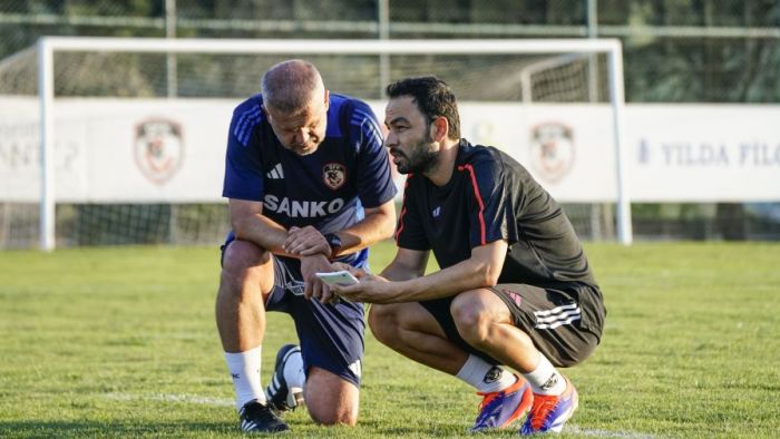 Gaziantep FK'da Selçuk İnan önlem alıyor