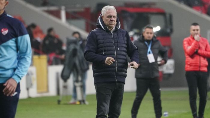 Gaziantep FK'nın hocası Sumudica önlem alıyor