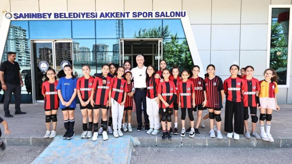 Şahinbey Belediyesi öğrencileri yalnız bırakmadı