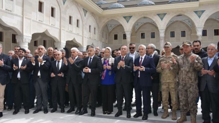 Gaziantep’te mukaddes emanetler sergisi açıldı