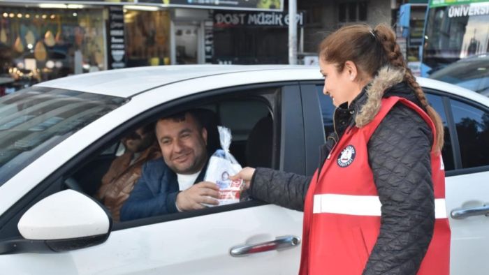 Şahinbey Belediyesi iftara beş kala ile vatandaşların yanında