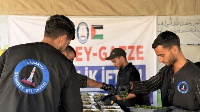 Şahinbey Belediyesi'nden Gazze'de kardeşlik iftarı