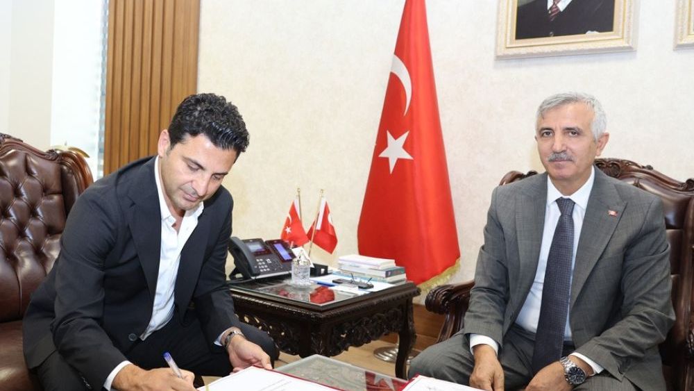 Gaziantepli iş insanı babasının köyüne ilkokul yaptırıyor