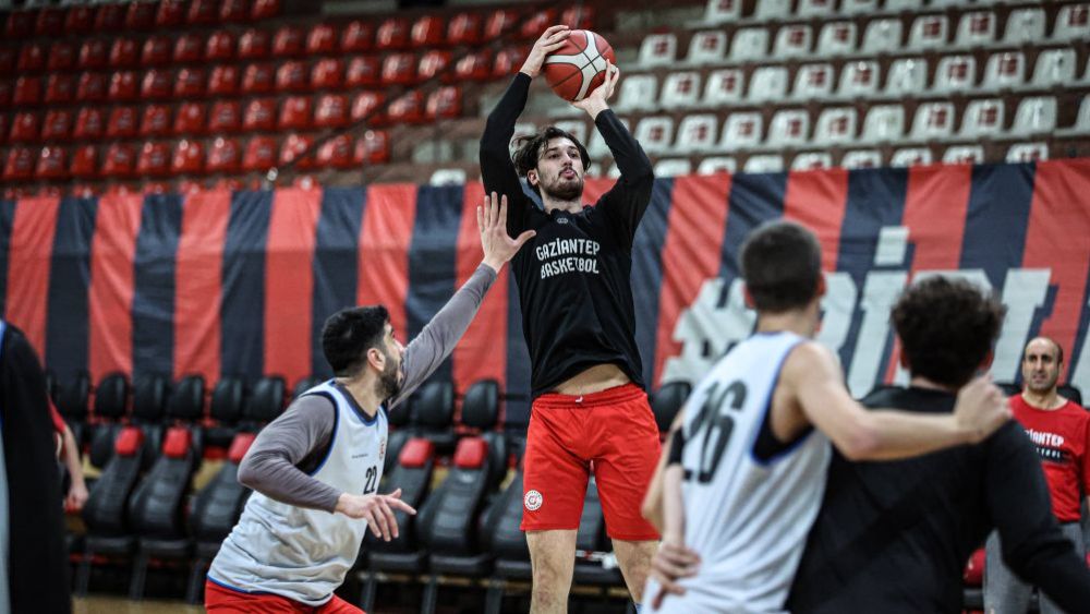 Basketçilerin rakibi Kağıtspor! Maç ne zaman ve saat kaçta?