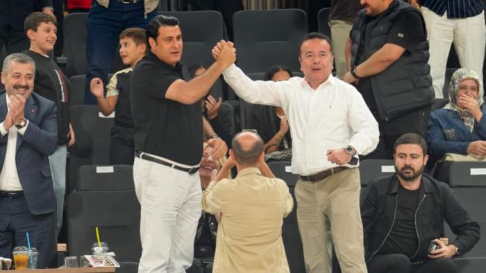 Gaziantep Basketbol şampiyonluk yolunda dolu dizgin