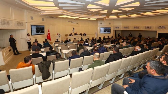 Gaziantep Büyükşehir sebze hali için istişare toplantısı yapıldı