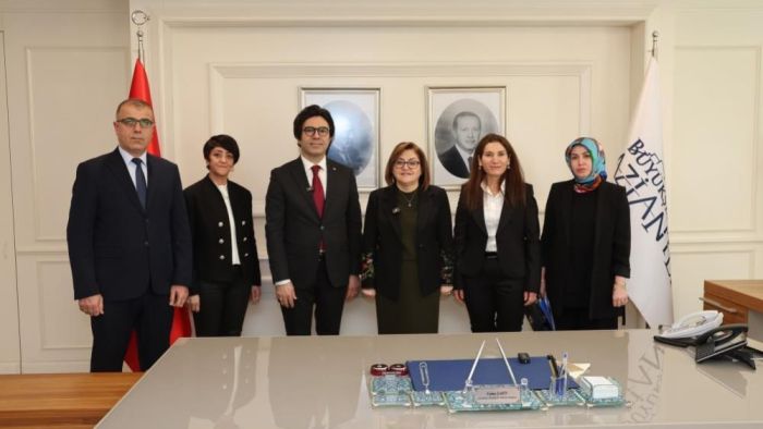 Gaziantep Büyükşehir'den doğum sürecine destek için ebe eşliği modeli