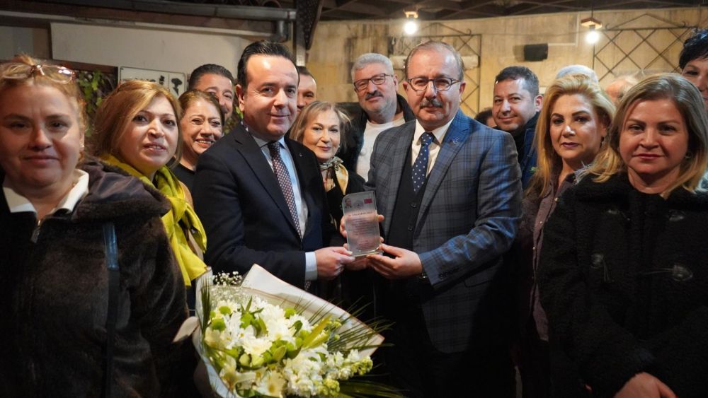 Gaziantep Lisesi'nde bayrak değişimi