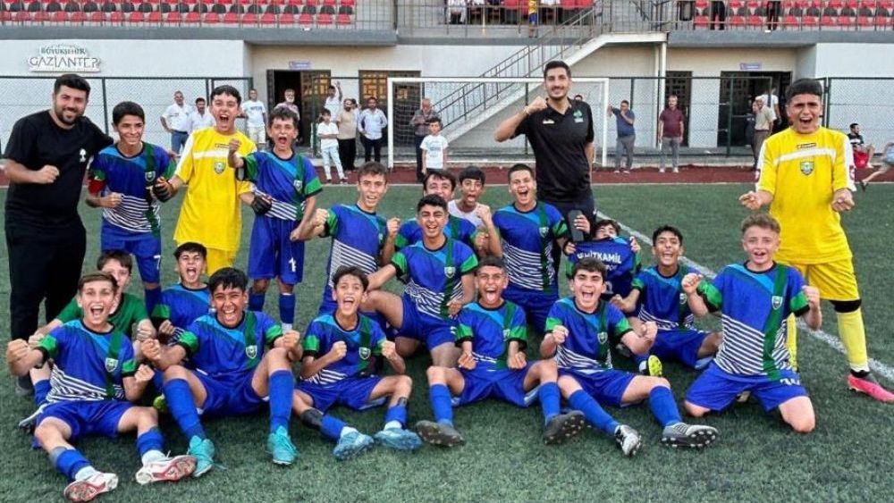 Şehitkamil U13 Futbol Takımı “namağlup şampiyon”