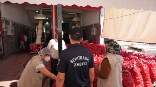 Şehitkamil'den salça denetimi