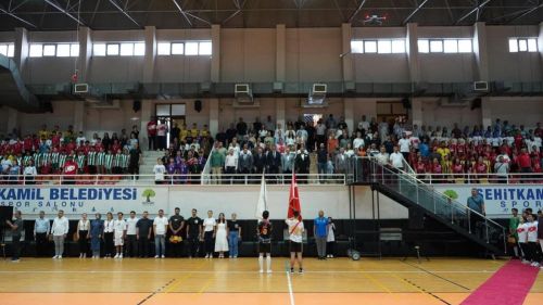 Şehitkamil’de 2. küme sportif müsabakaları coşkusu ödül töreniyle taçlandı