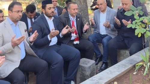 Efsane Hoca İncetahtacı, Kabri Başında Hüzün ve Rahmetle Yâd Edildi