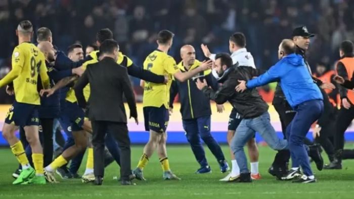 İşte PFDK'ya sevk edilen Fenerbahçeli futbolcuları bekleyen cezalar
