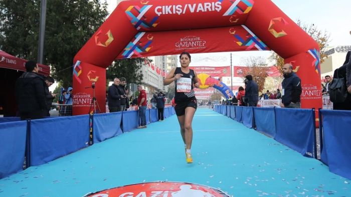 Bin 300 profesyonel sporcu Gazi Yarı Maratonu’nda ter dökecek