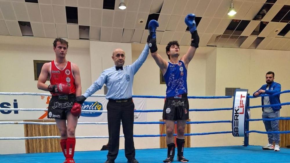 GAÜN öğrencisi Ünilig Muaythai Türkiye birincisi oldu