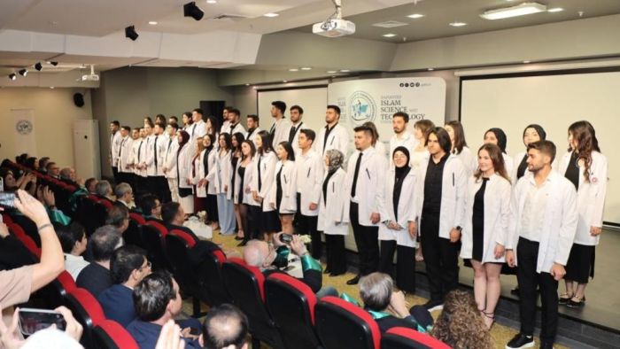 Tıp Fakültesi Beyaz Önlük Giyme Töreni gerçekleştirildi