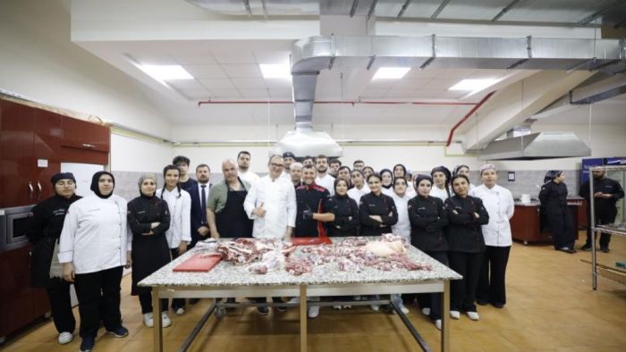 GİBTÜ’de geleceğin şefleri usta isimle buluştu