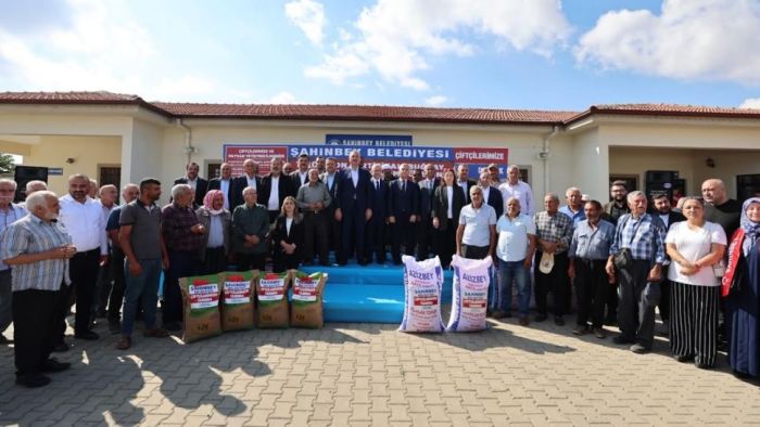 Şahinbey Belediyesi çiftçilere desteğini sürdürüyor