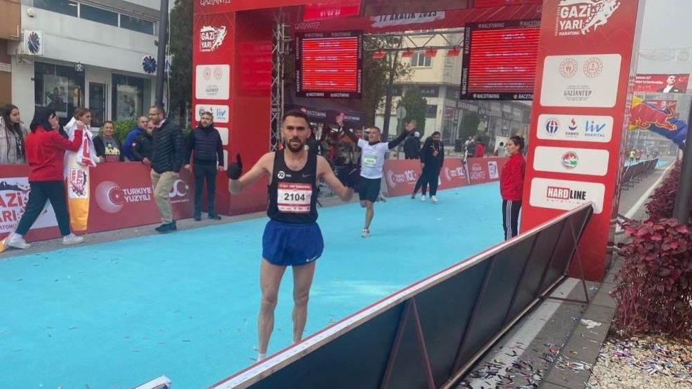 Kayserili sporcu, Gaziantep maratonunda birinci oldu