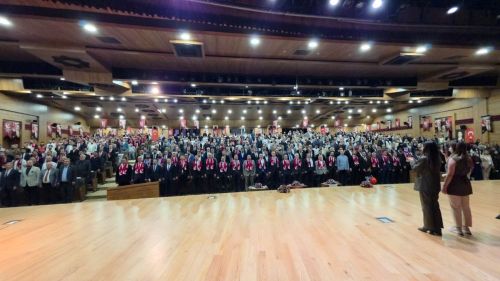 Yeniden Refah Partisi'nde yoğun katılımla kongre yapıldı