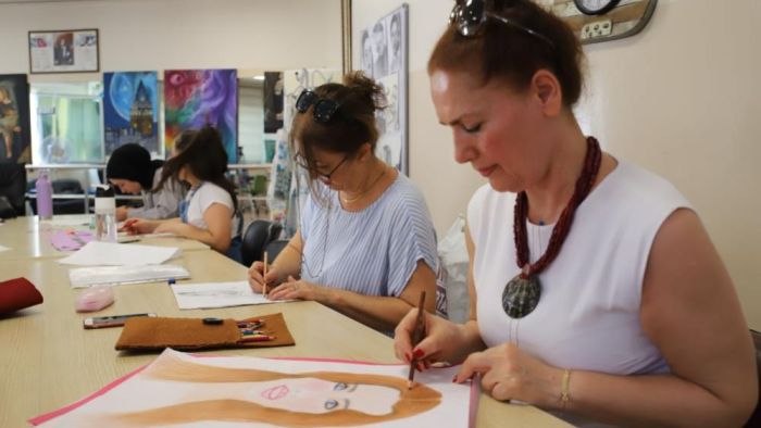 Gaziantep'te kadınlardan resim kurslarına yoğun ilgi