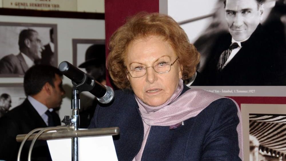 Ömrünü eğitim ve kadınlara adamış Cumhuriyet Çınarı Nüket Ersoy vefat etti
