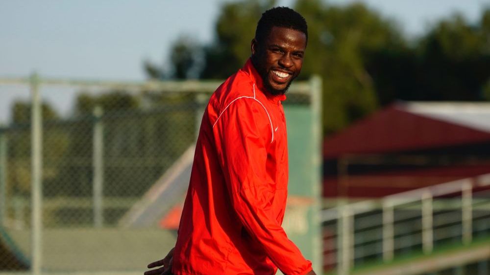 Papy Djilobodji sahalara dönüyor