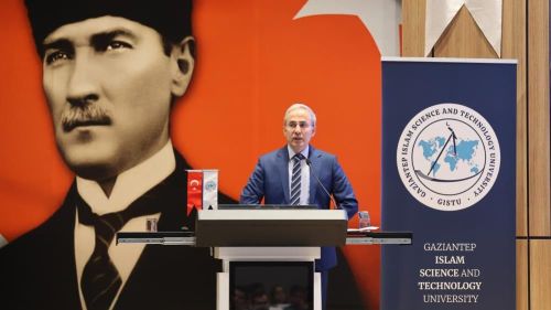 GİBTÜ Tıp Fakültesi öğrencileri klinik eğitimlerine başladı