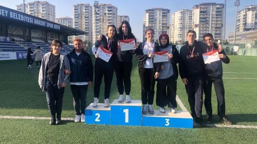 SANKO Okulları öğrencilerinin okçulukta 10 derece elde etti