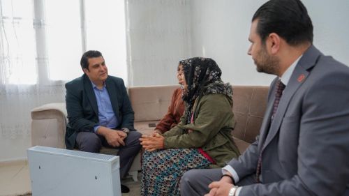 Umut Yılmaz’dan evi yenilenen Beyazkurt ailesine ziyaret