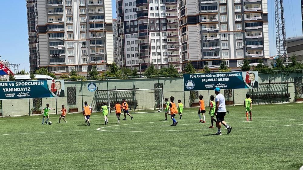 Şahinbey Belediyesi yaz spor okulları başladı